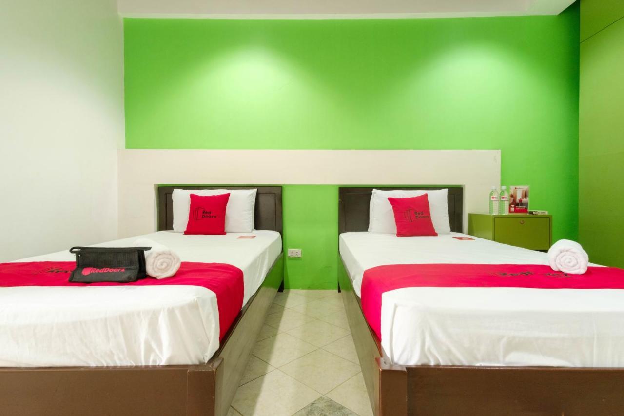 Hotel Reddoorz Near Waltermart Subic Extérieur photo